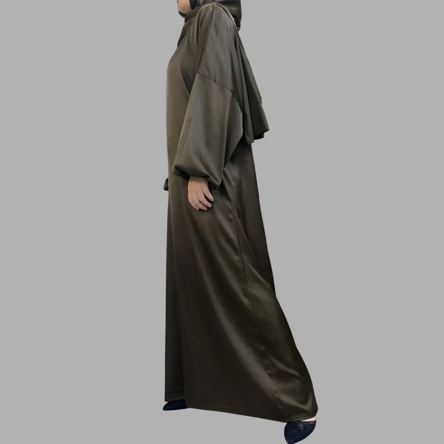 Royal Allure Satin Dress with Matching Headscarf R5C73Q